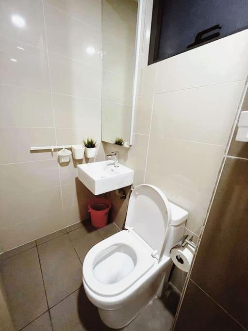 Promoconnected Train 2 Bedroom Pangsapuri Kuala Lumpur