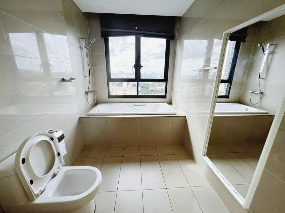 Promoconnected Train 2 Bedroom Pangsapuri Kuala Lumpur